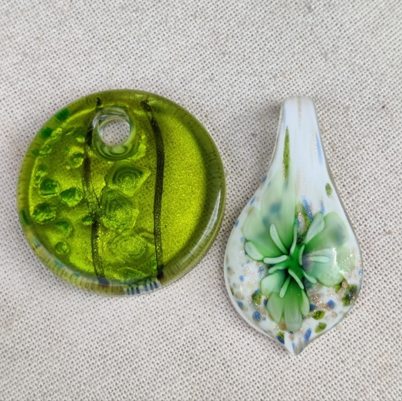 Vintage lamp work and millefiori pendants - Picture 3 of 13